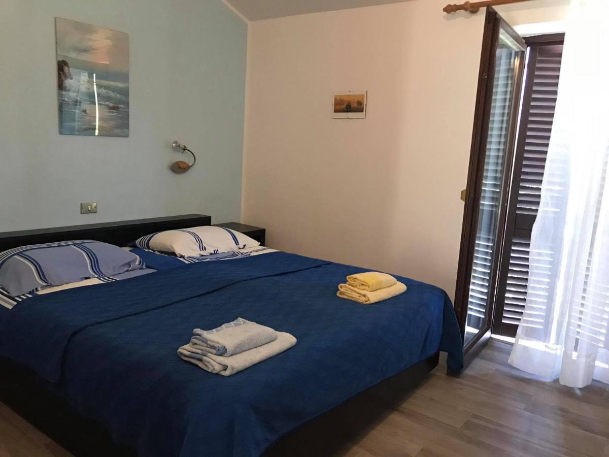 Draga Rooms Njivice Eksteriør billede