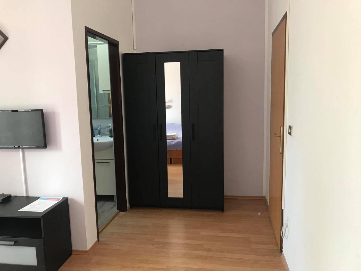 Draga Rooms Njivice Eksteriør billede