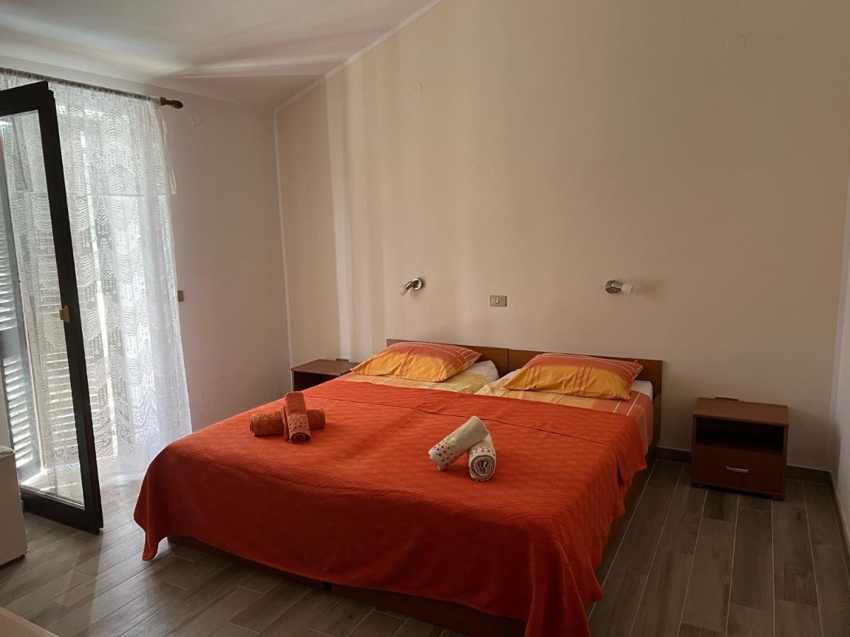 Draga Rooms Njivice Eksteriør billede