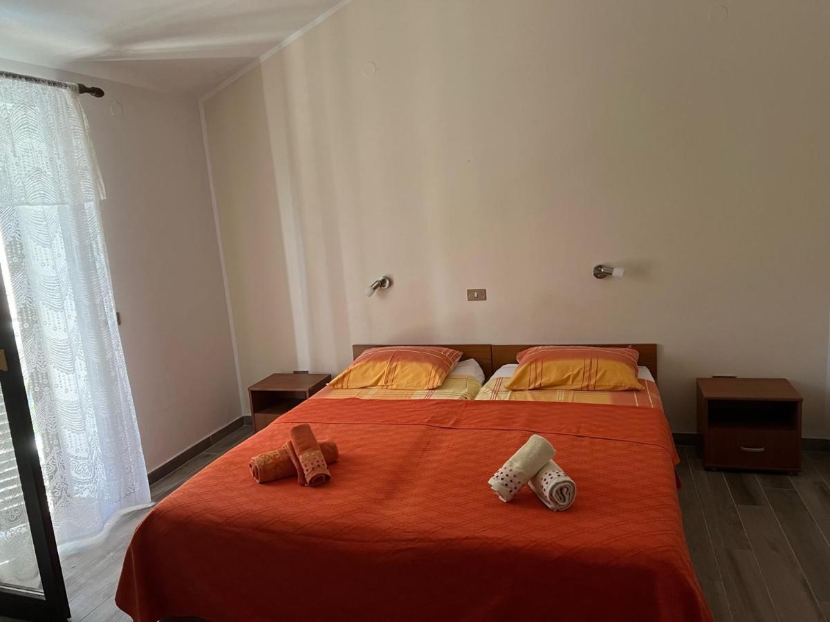 Draga Rooms Njivice Eksteriør billede